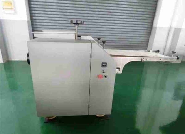 façonneuse rotative pour biscuits mous | machine à mouler rotative