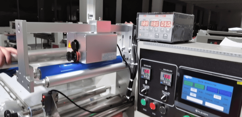 pillow type biscuit packaging machine for sales