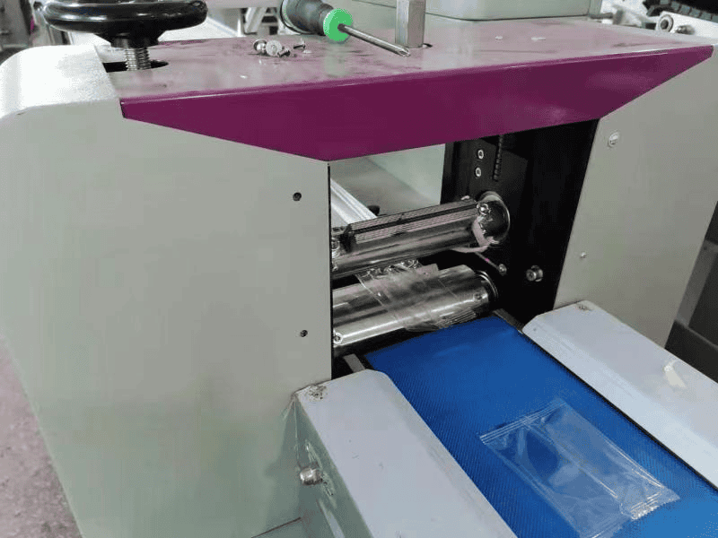 pillow type biscuit packaging machine for sales
