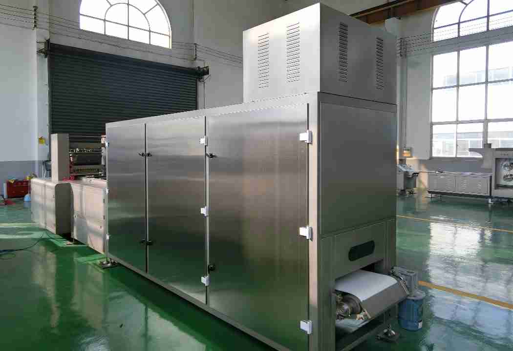 petite ligne de production automatique de machine de dépôt de bonbons à vendre