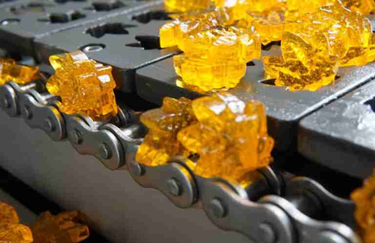 petite ligne de production automatique de machine de dépôt de bonbons à vendre