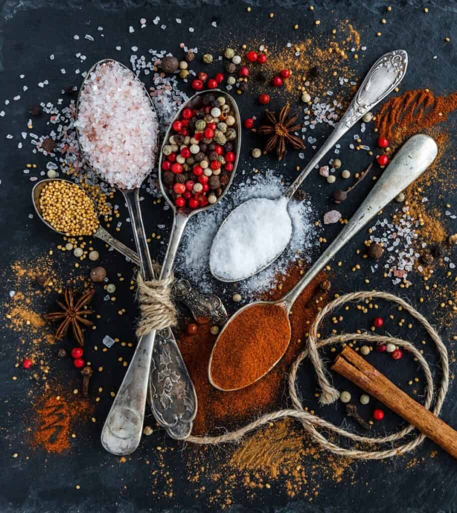 spices, samsung wallpaper, ipad wallpaper, spoons, phone wallpaper, salt, pepper, ingredients, condiments, flavoring, beautiful wallpaper, mobile wallpaper 4k, lock screen wallpaper, mobile wallpaper, background, wallpaper, iphone wallpaper