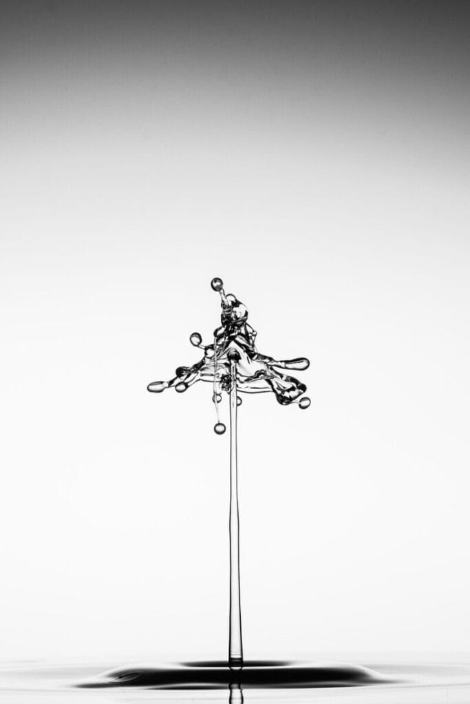 drop, splash, impact, nature, ripples, water, ripple effect, waves, macro, drip, liquid, surface tension, surface, water surface, droplet, drop of water, high speed, monochrome, iphone wallpaper