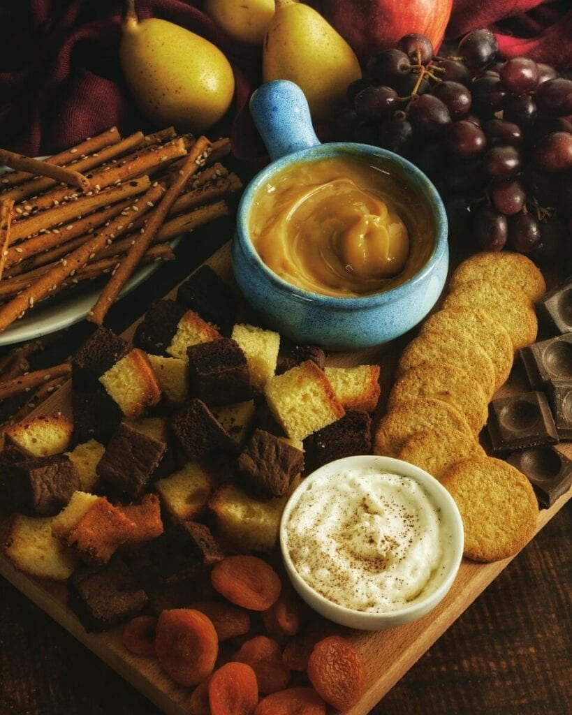 brownies, caramel, cake, frosting, platter, fruits, biscuits, sweet, dessert, chocolate, sugar, fresh, tasty, bakery, cooking, cocoa, cream, fudge, gourmet