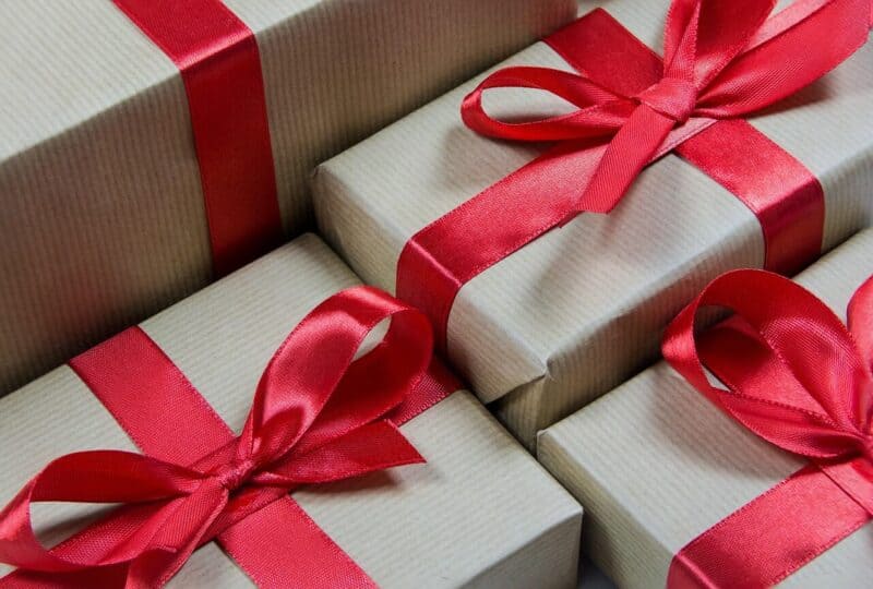 presents, gifts, traditional, ribbon, packaging, surprise, package, happy birthday, christmas, anniversary